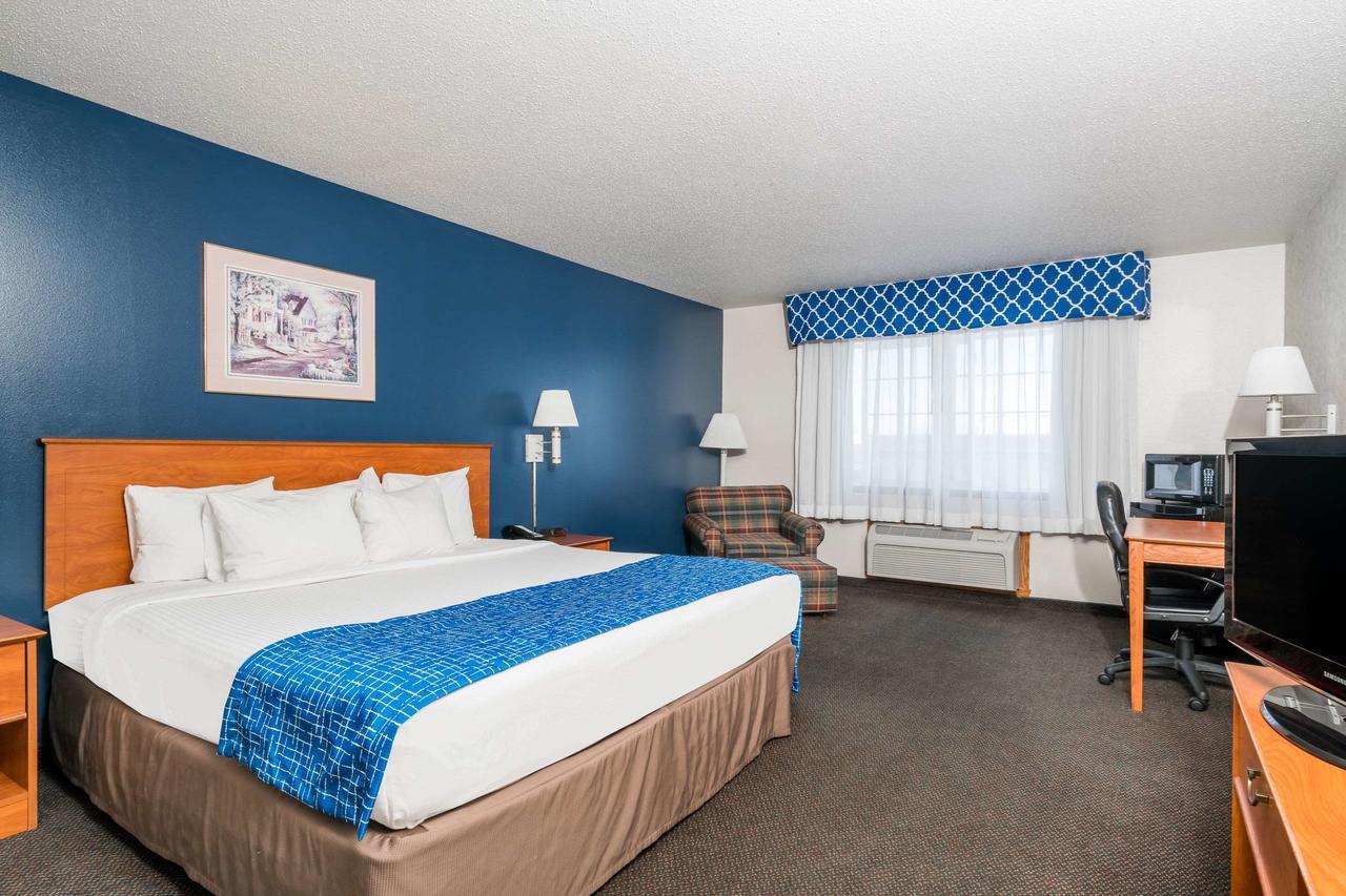 Travelodge & Suites By Wyndham Fargo/Moorhead Exterior foto