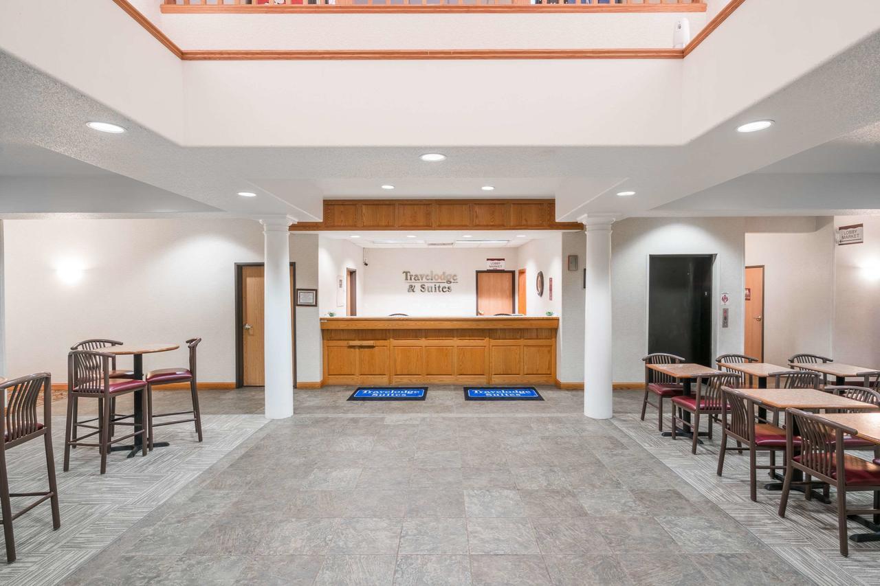 Travelodge & Suites By Wyndham Fargo/Moorhead Exterior foto