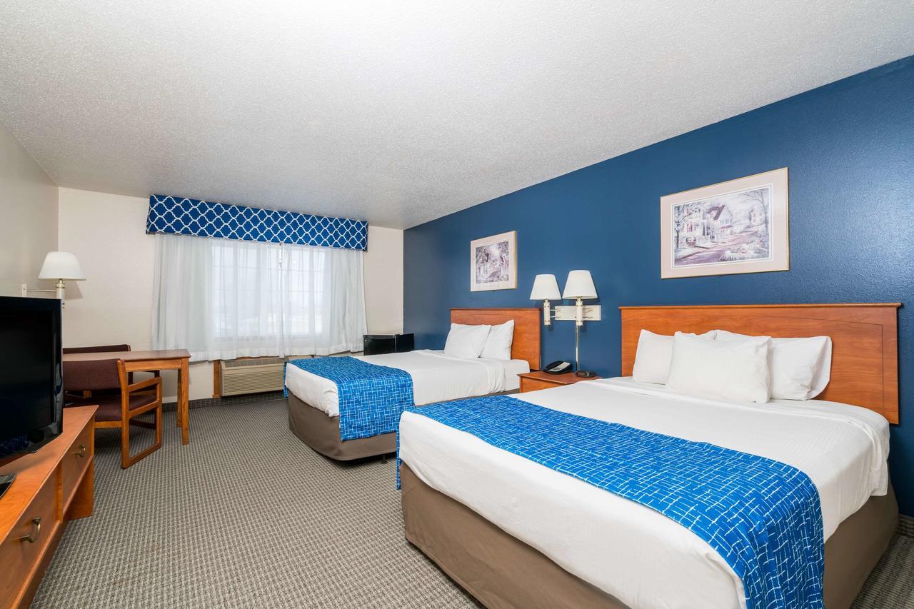 Travelodge & Suites By Wyndham Fargo/Moorhead Exterior foto